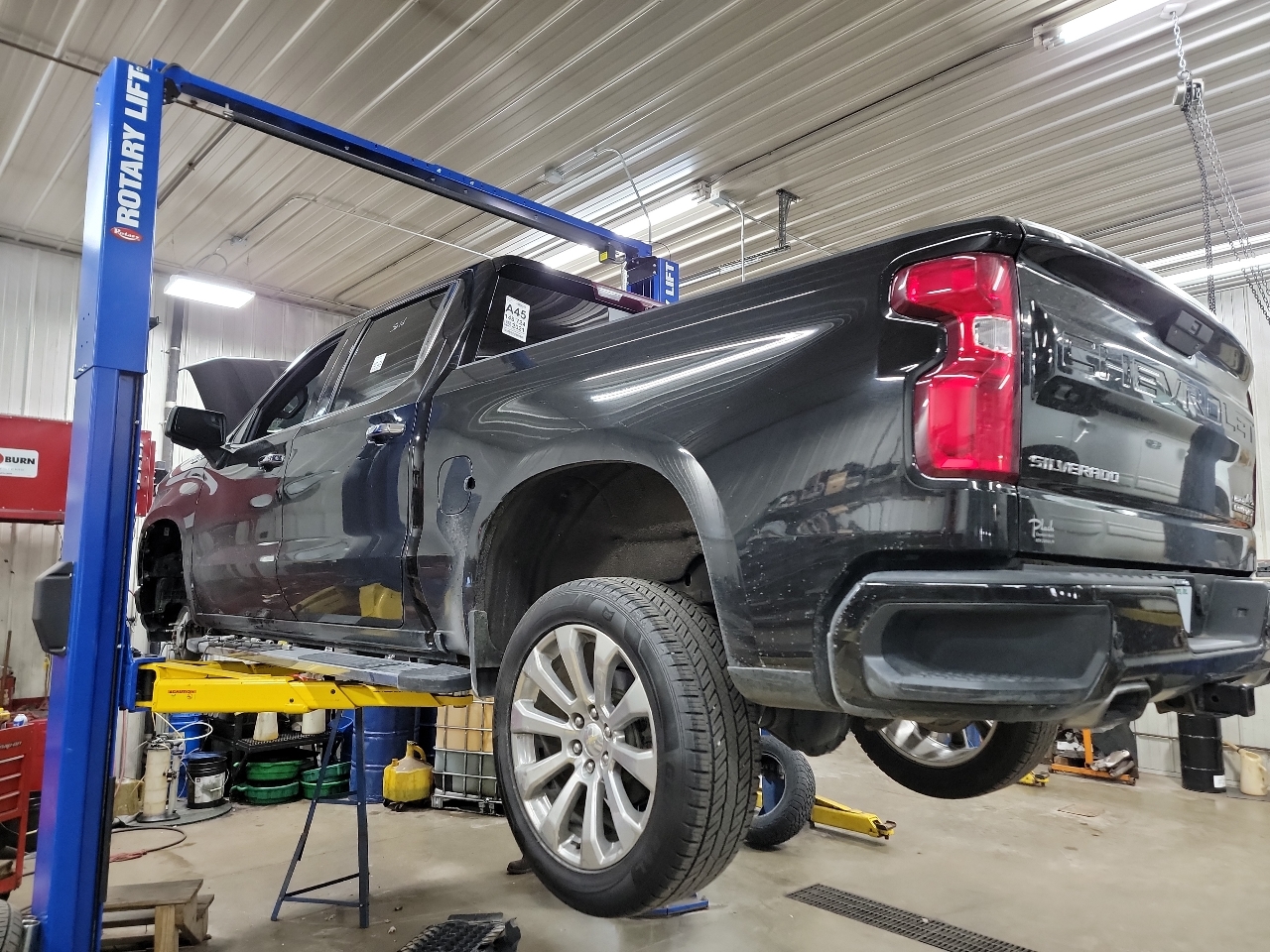 Chevrolet Silverado 1500 4WD Crew Cab 147" High Country 2021