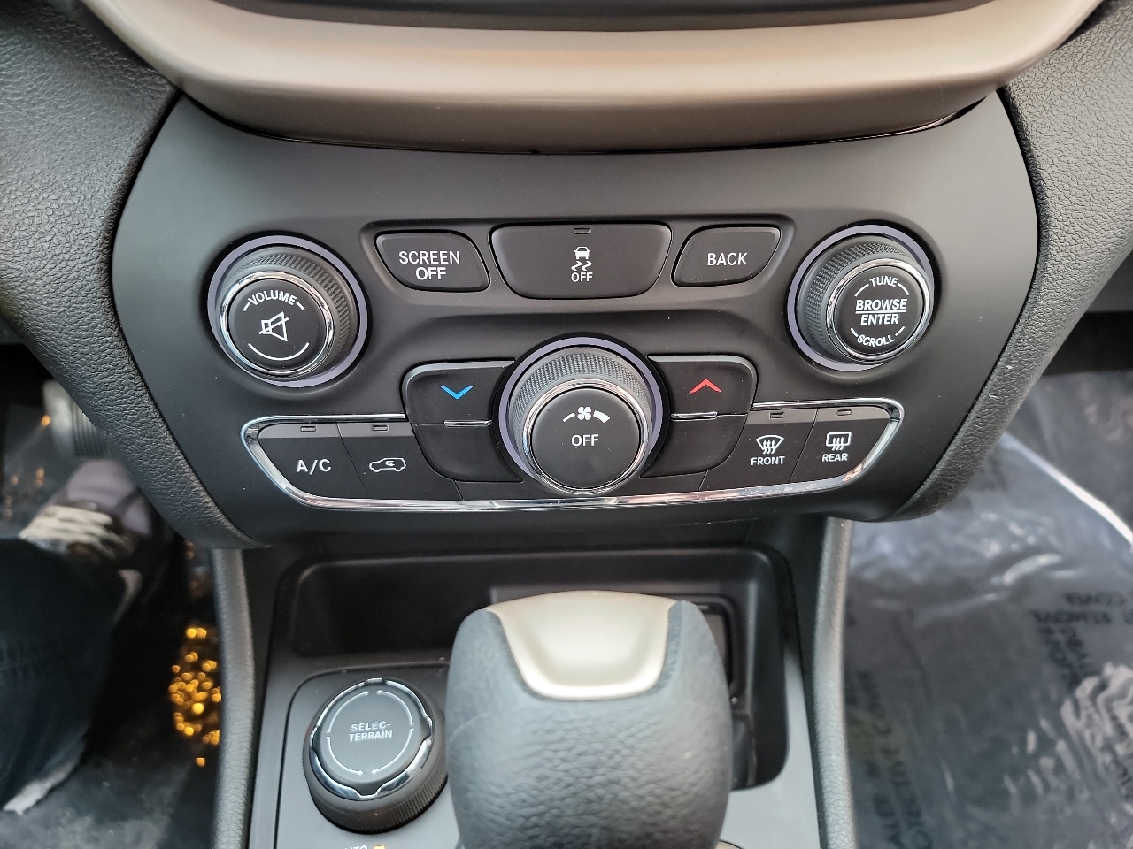 Jeep Cherokee 4WD 4dr Latitude 2015