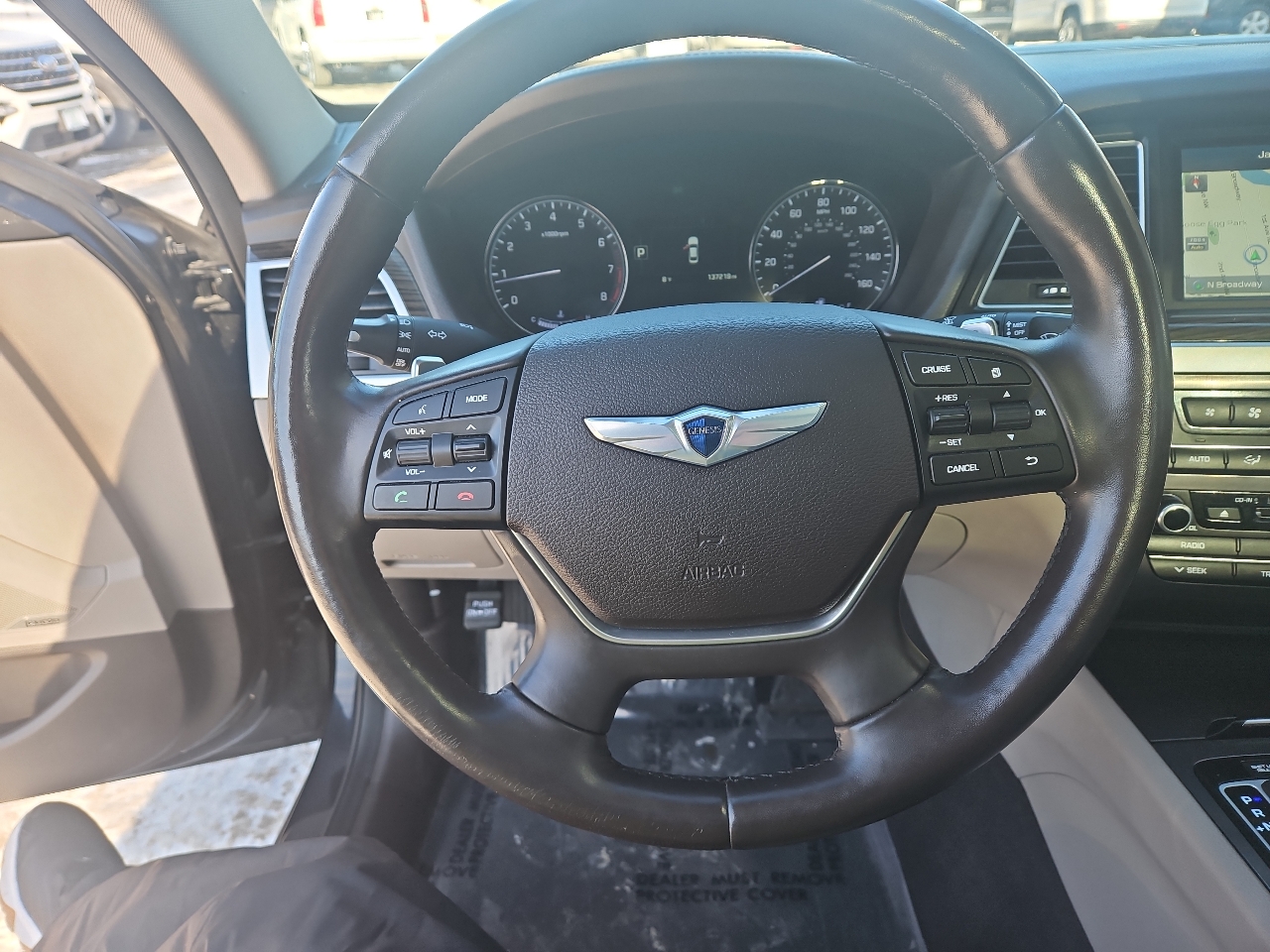 Hyundai Genesis 4dr Sdn V6 3.8L AWD 2015