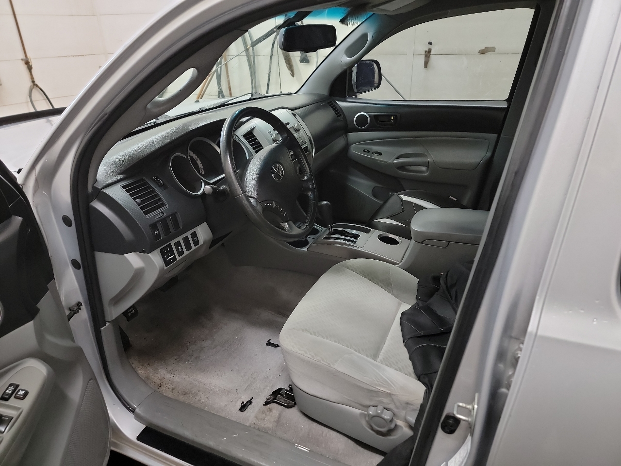 Toyota Tacoma 4WD Double V6 MT (Natl) 2011