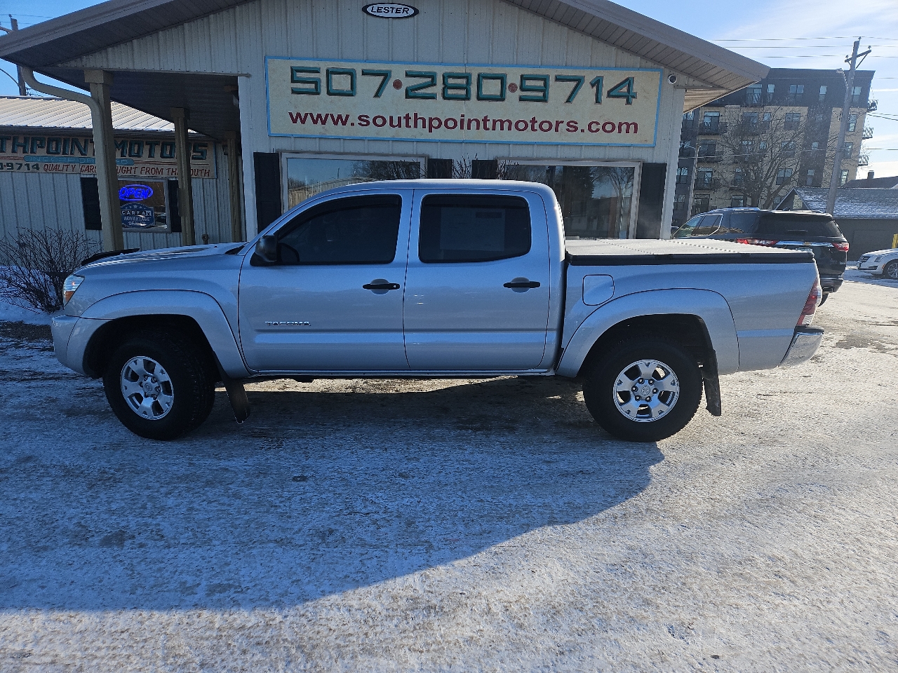 Toyota Tacoma 4WD Double V6 AT (Natl) 2011