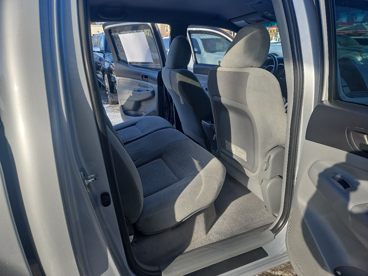 Toyota Tacoma 4WD Double V6 AT (Natl) 2011