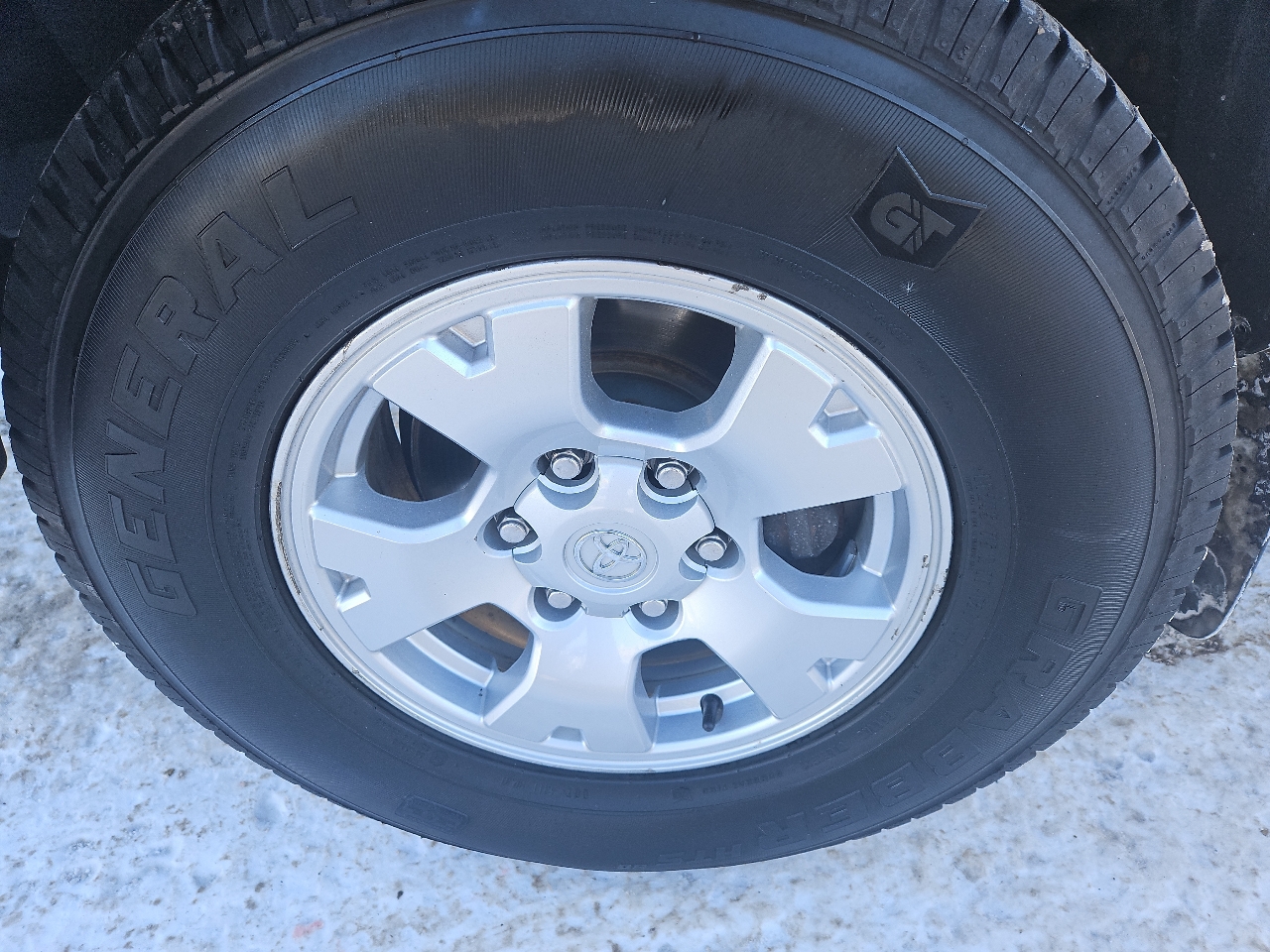 Toyota Tacoma 4WD Double V6 AT (Natl) 2011