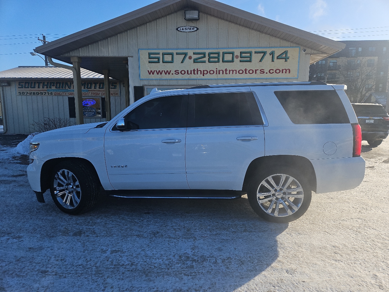 Chevrolet Tahoe 4WD 4dr Premier 2017