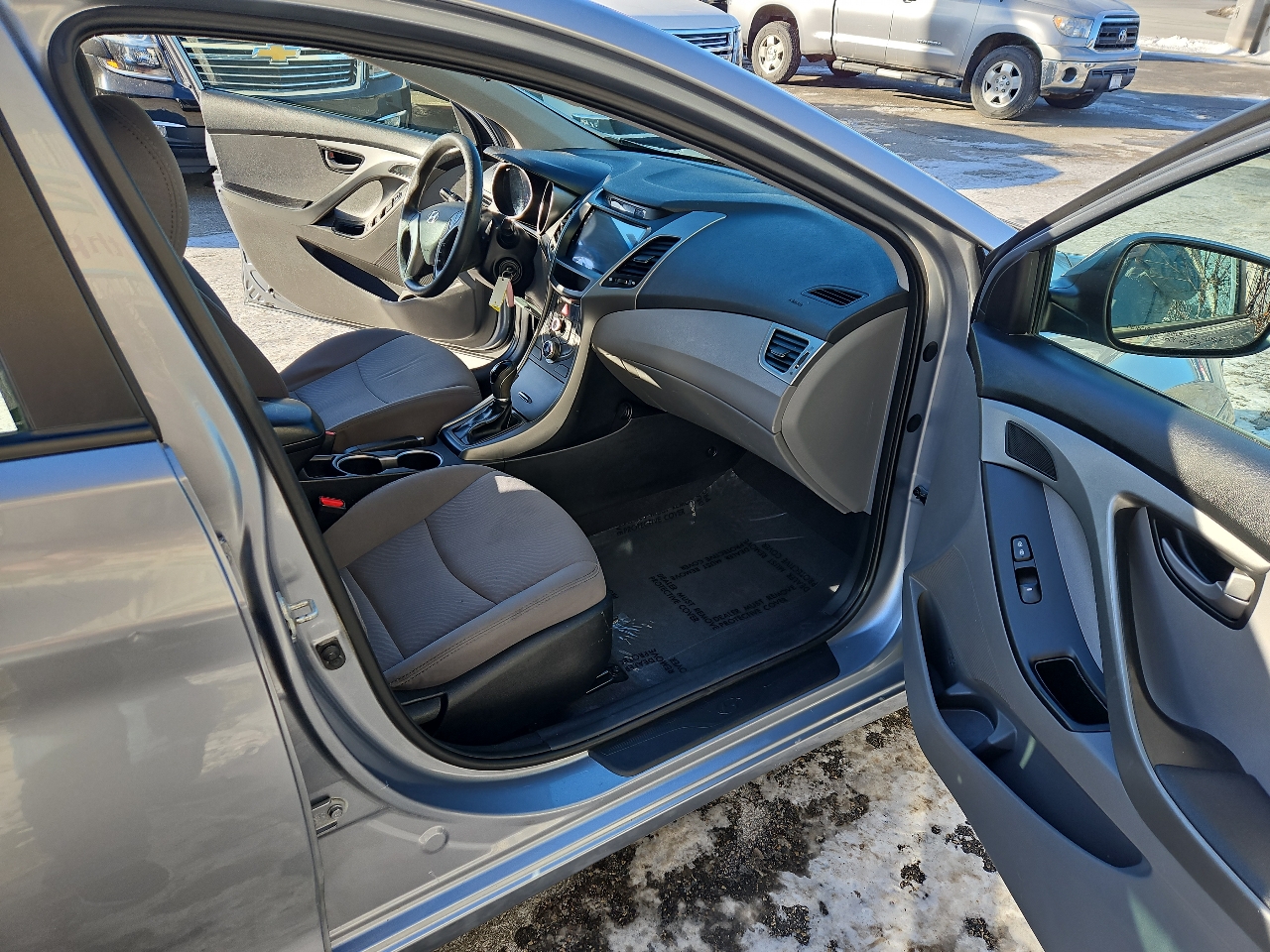 Hyundai Elantra 4dr Sdn Auto SE (Alabama Plant) 2015