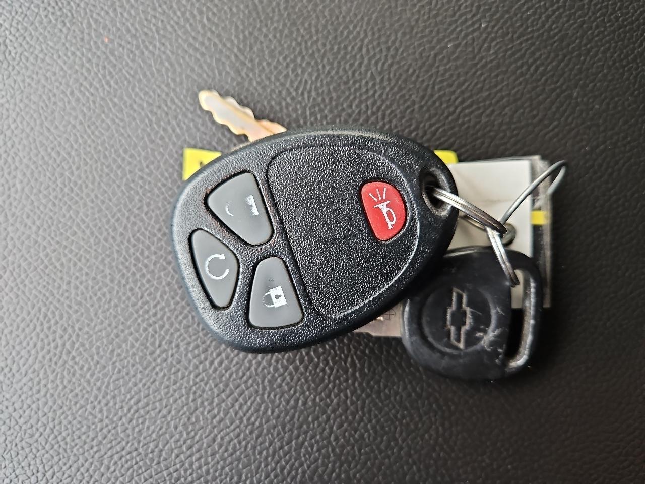 Chevrolet Silverado 2500HD 4WD Crew Cab 153.7" LT 2012