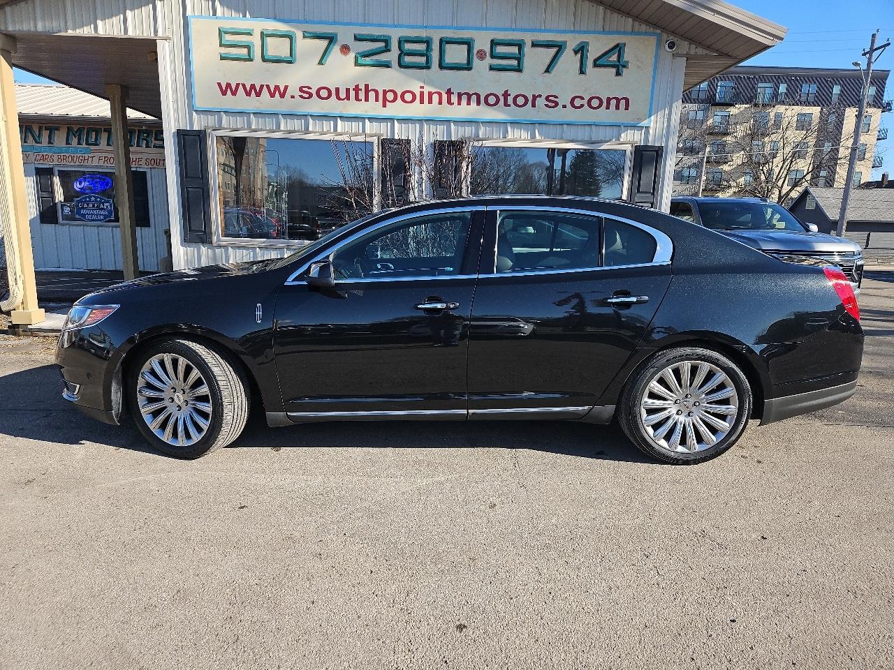 Lincoln MKS 4dr Sdn 3.7L AWD 2013