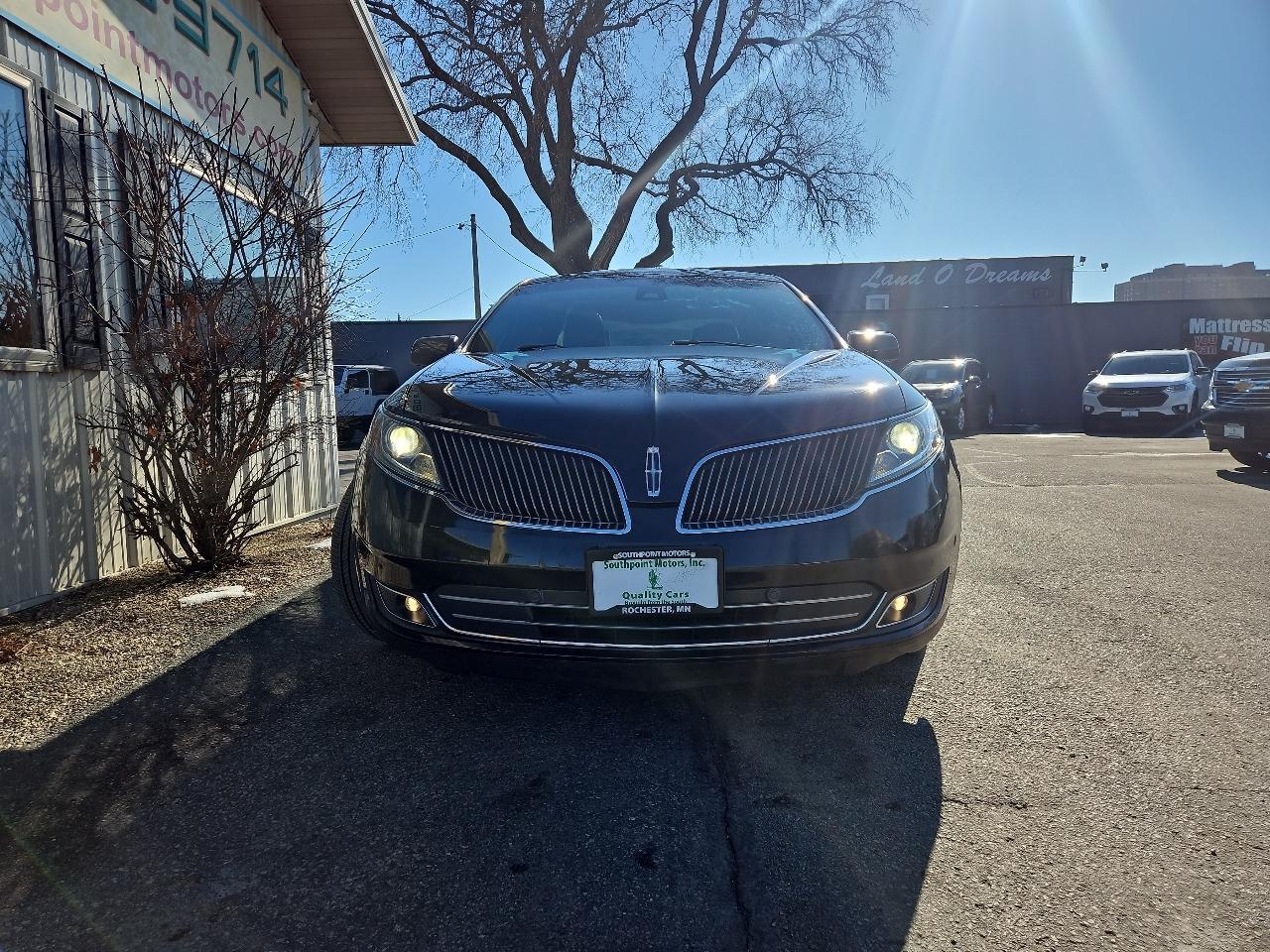 Lincoln MKS 4dr Sdn 3.7L AWD 2013