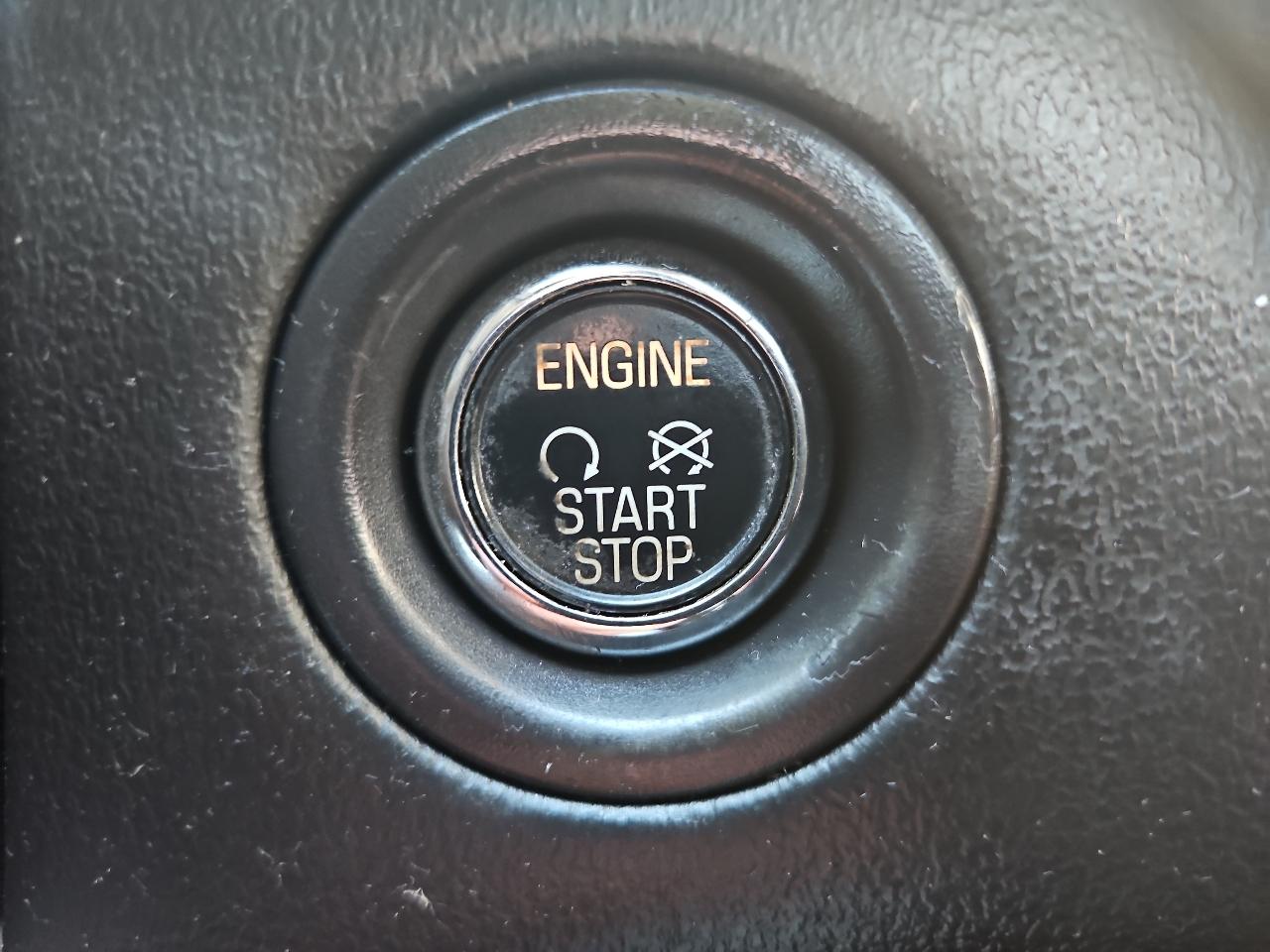 Lincoln MKS 4dr Sdn 3.7L AWD 2013