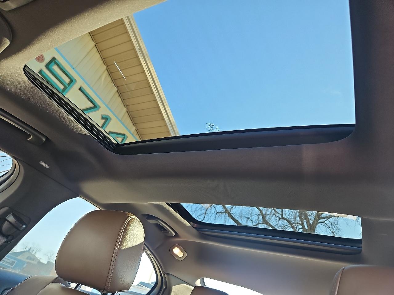 Lincoln MKS 4dr Sdn 3.7L AWD 2013