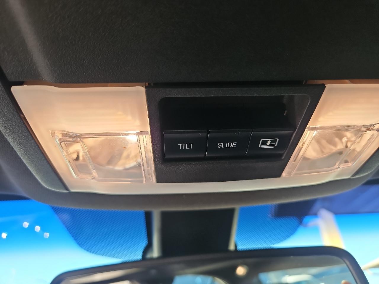 Lincoln MKS 4dr Sdn 3.7L AWD 2013