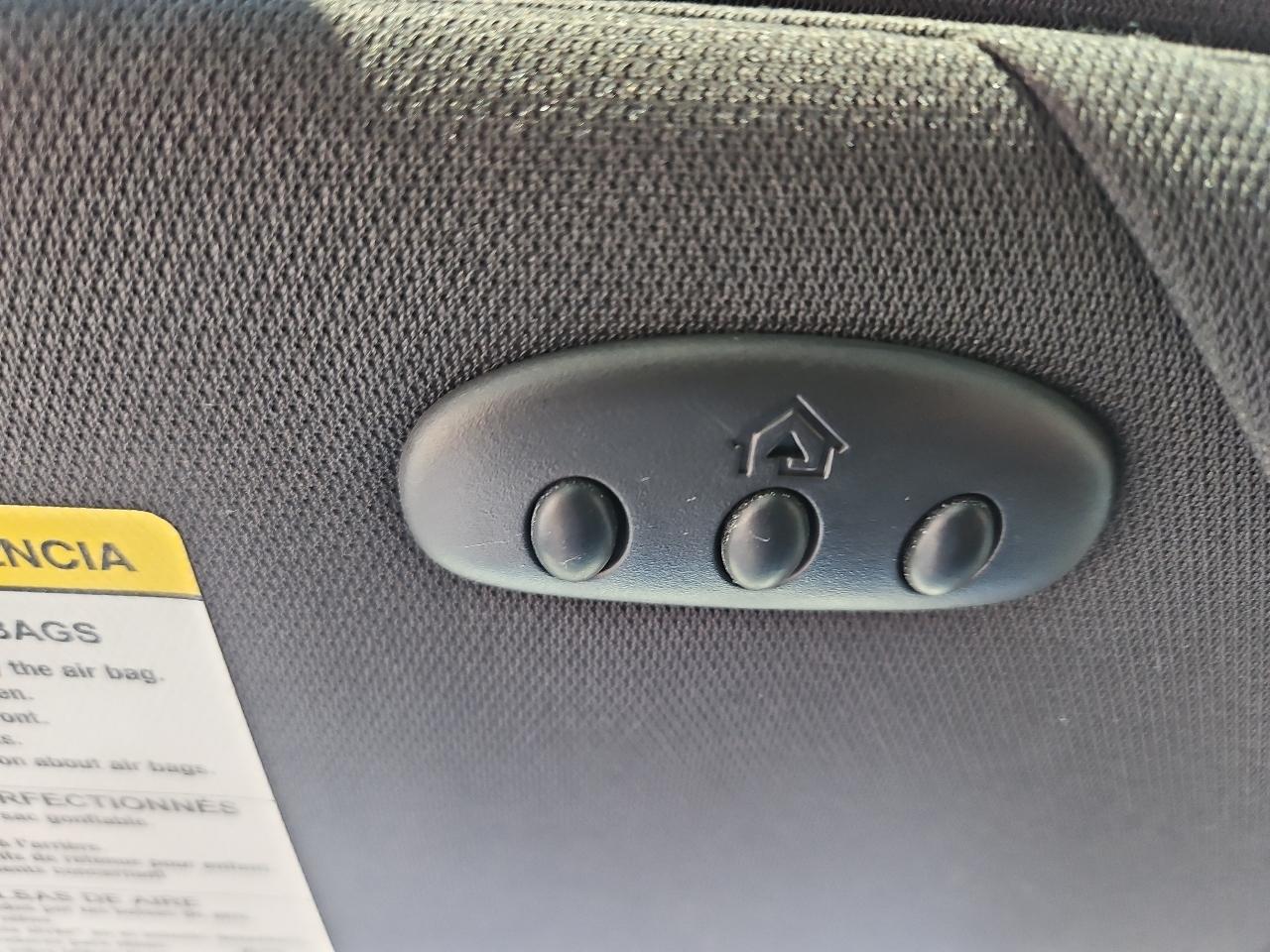 Lincoln MKS 4dr Sdn 3.7L AWD 2013