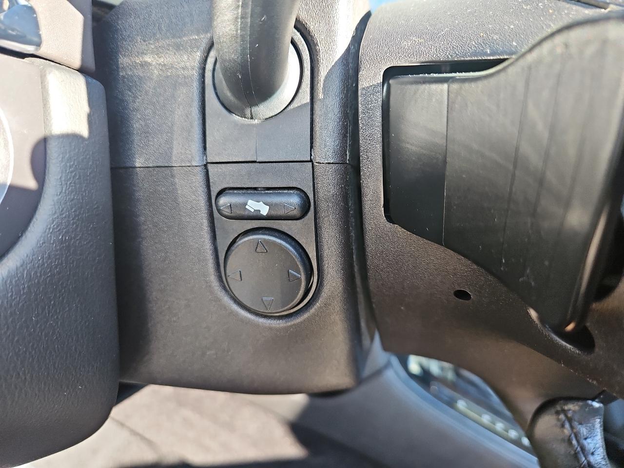 Lincoln MKS 4dr Sdn 3.7L AWD 2013