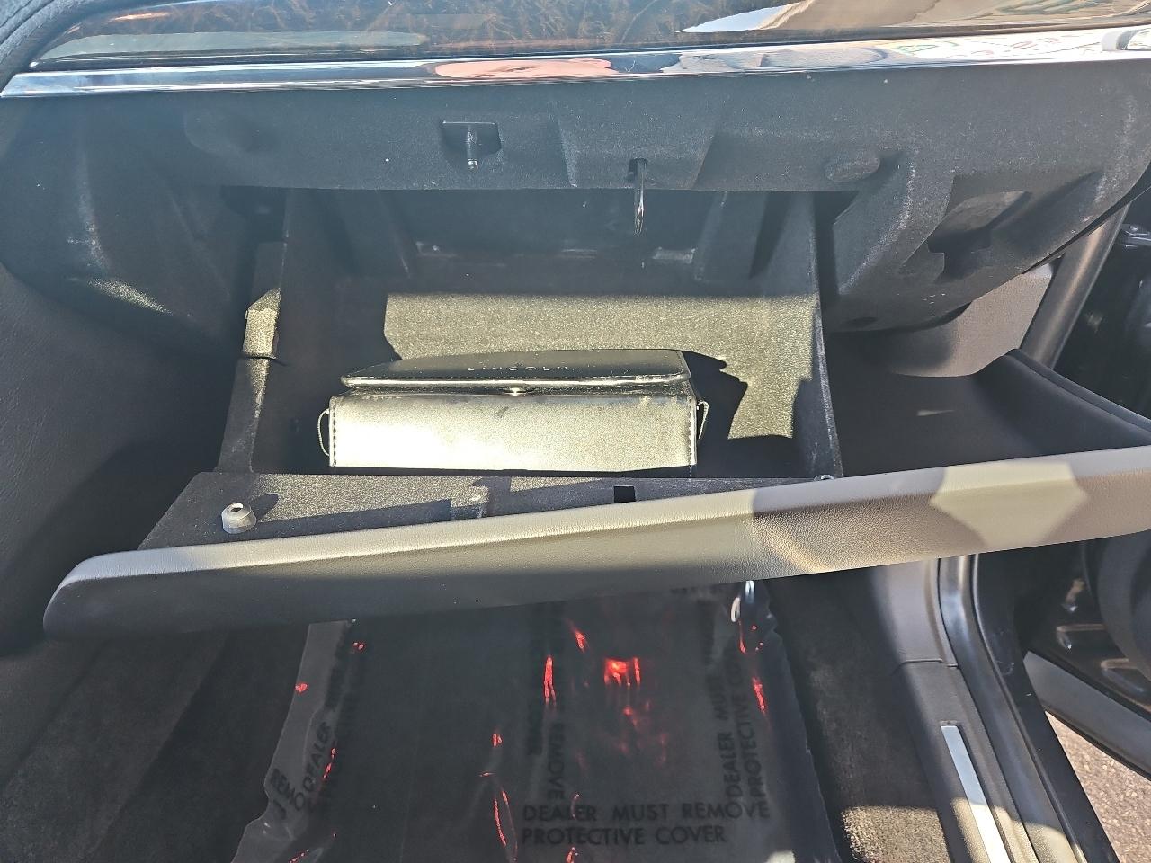 Lincoln MKS 4dr Sdn 3.7L AWD 2013