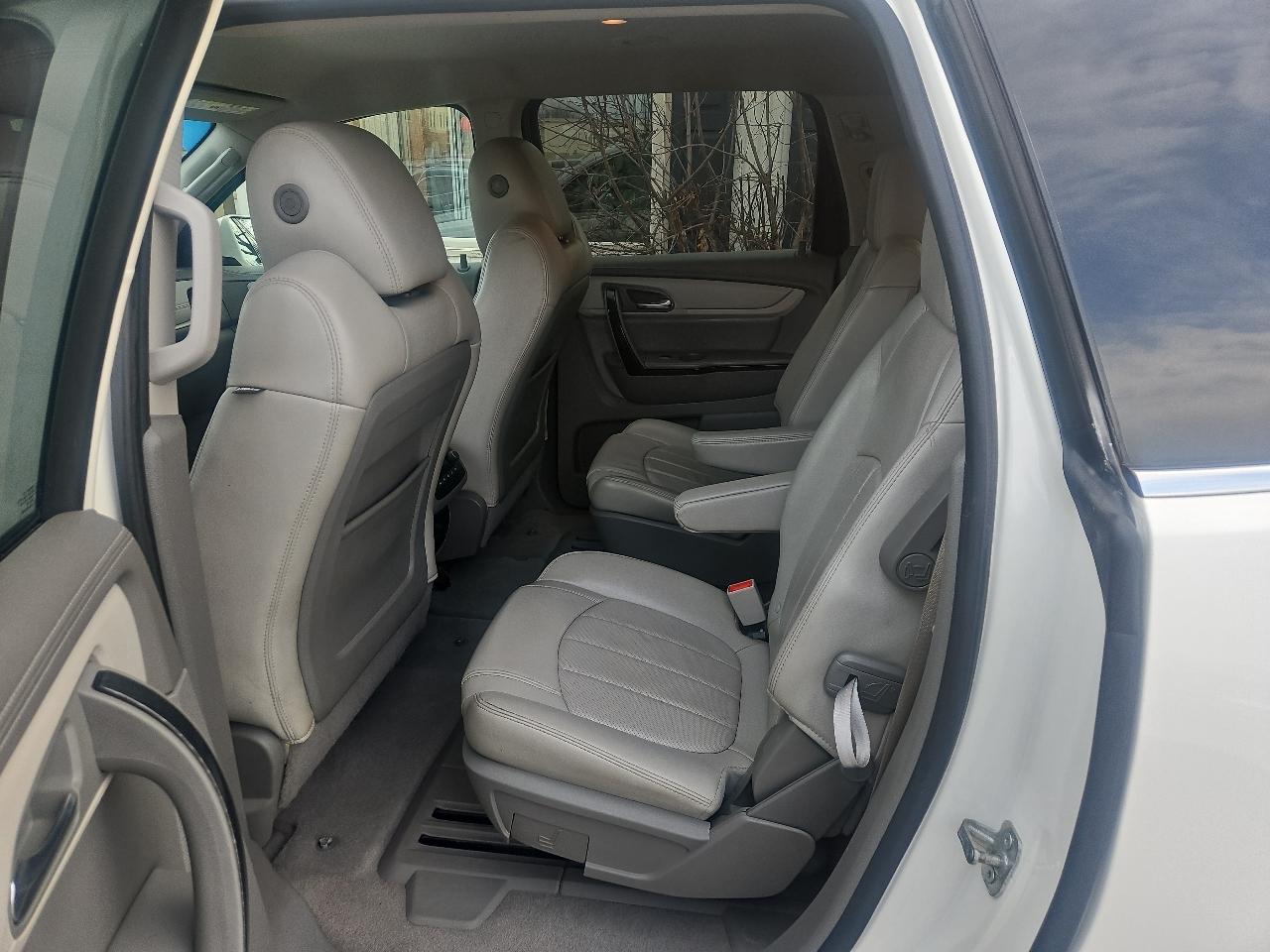 Chevrolet Traverse AWD 4dr LTZ 2015