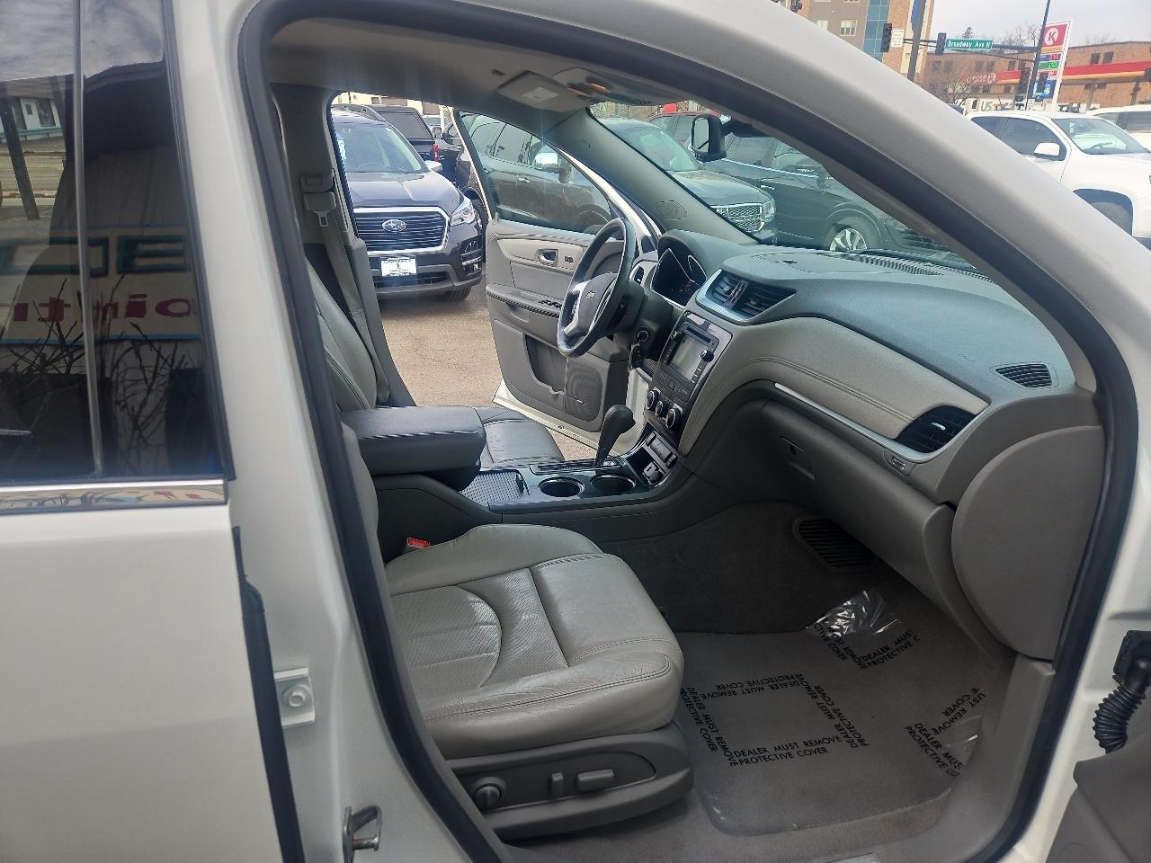 Chevrolet Traverse AWD 4dr LTZ 2015