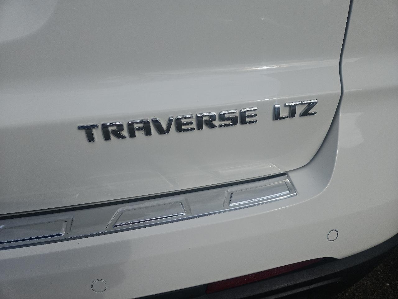 Chevrolet Traverse AWD 4dr LTZ 2015