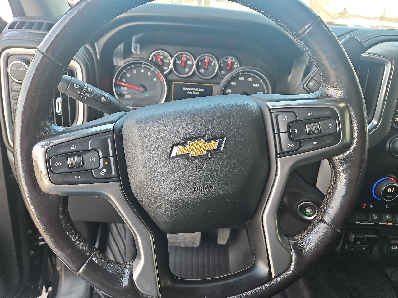 Chevrolet Silverado 1500 4WD Crew Cab 157" LT 2020