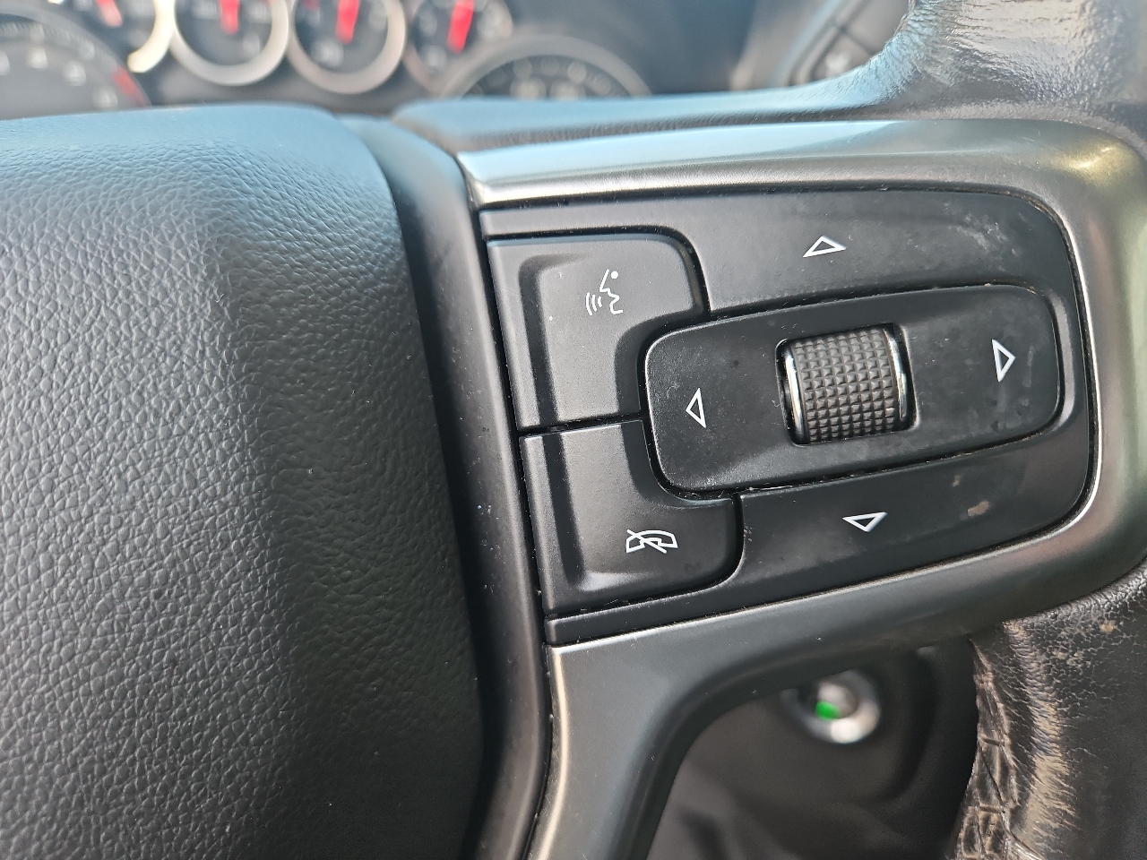 Chevrolet Silverado 1500 4WD Crew Cab 157" LT 2020