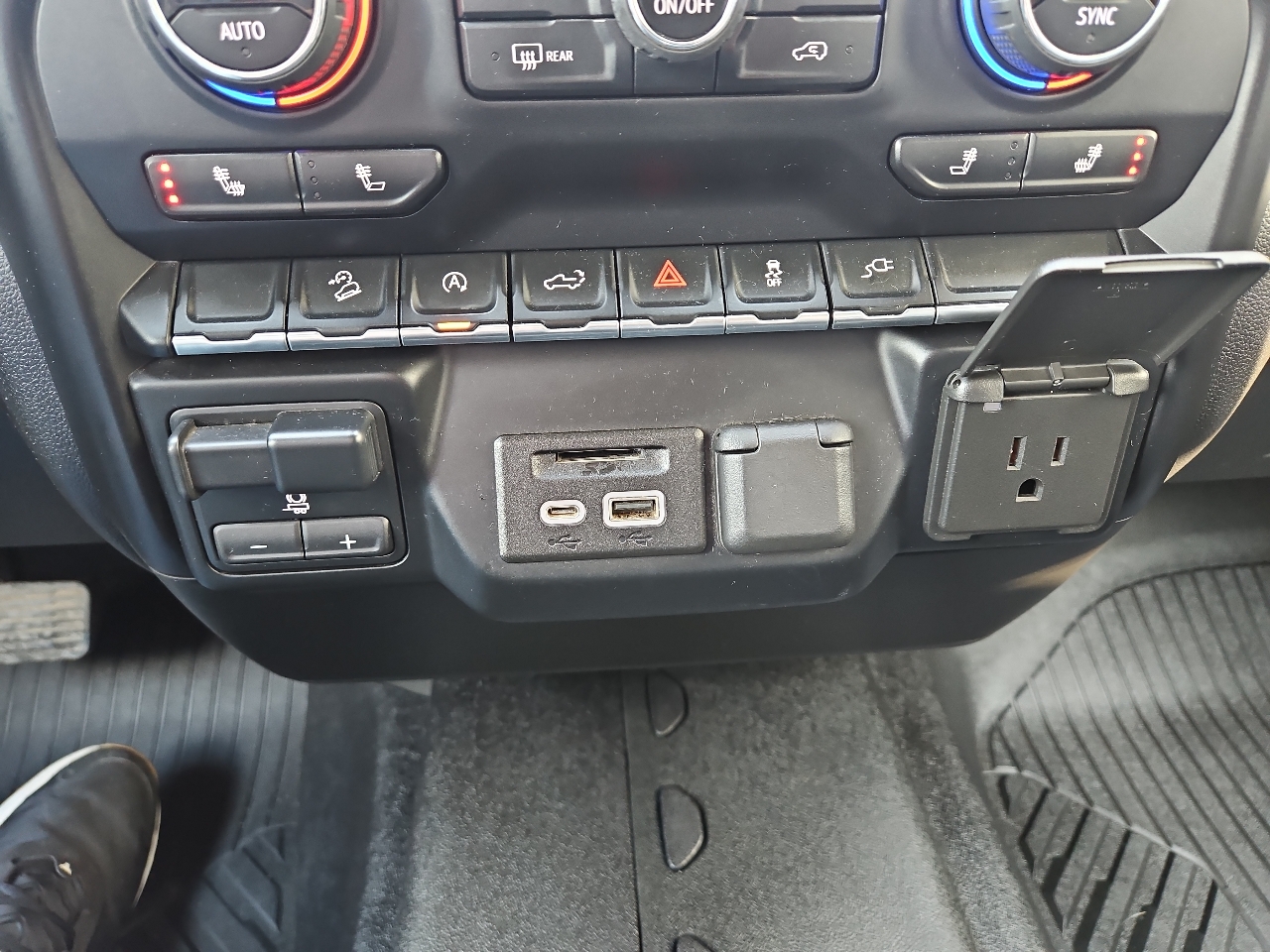 Chevrolet Silverado 1500 4WD Crew Cab 157" LT 2020