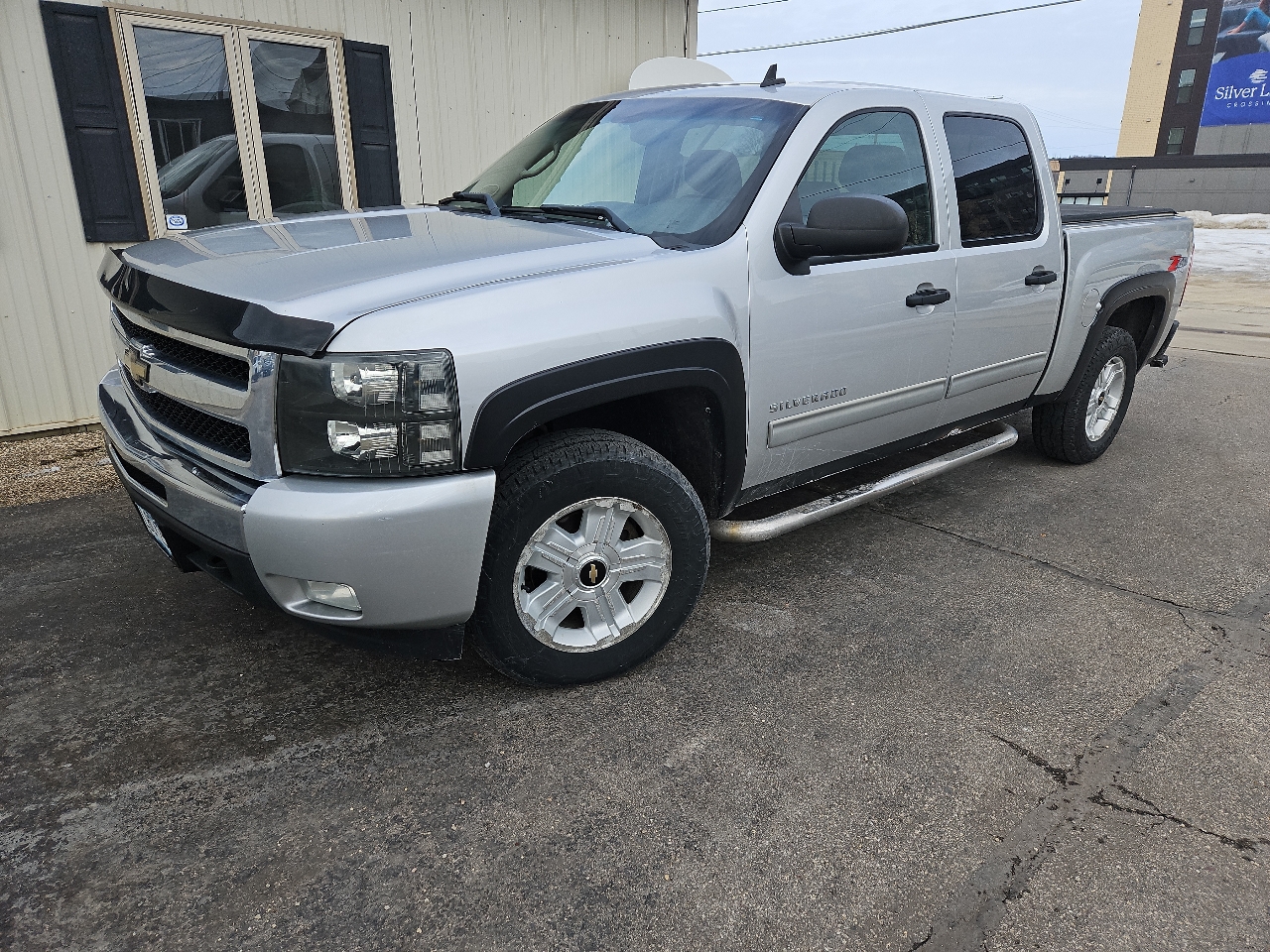 2010 Chevrolet Silverado 1500 4WD Crew Cab 143.5" LT