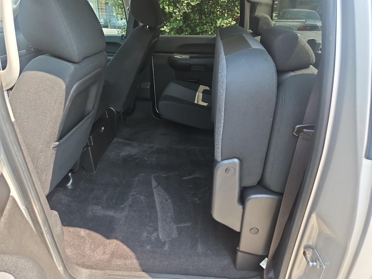 Chevrolet Silverado 1500 4WD Crew Cab 143.5" LT 2010