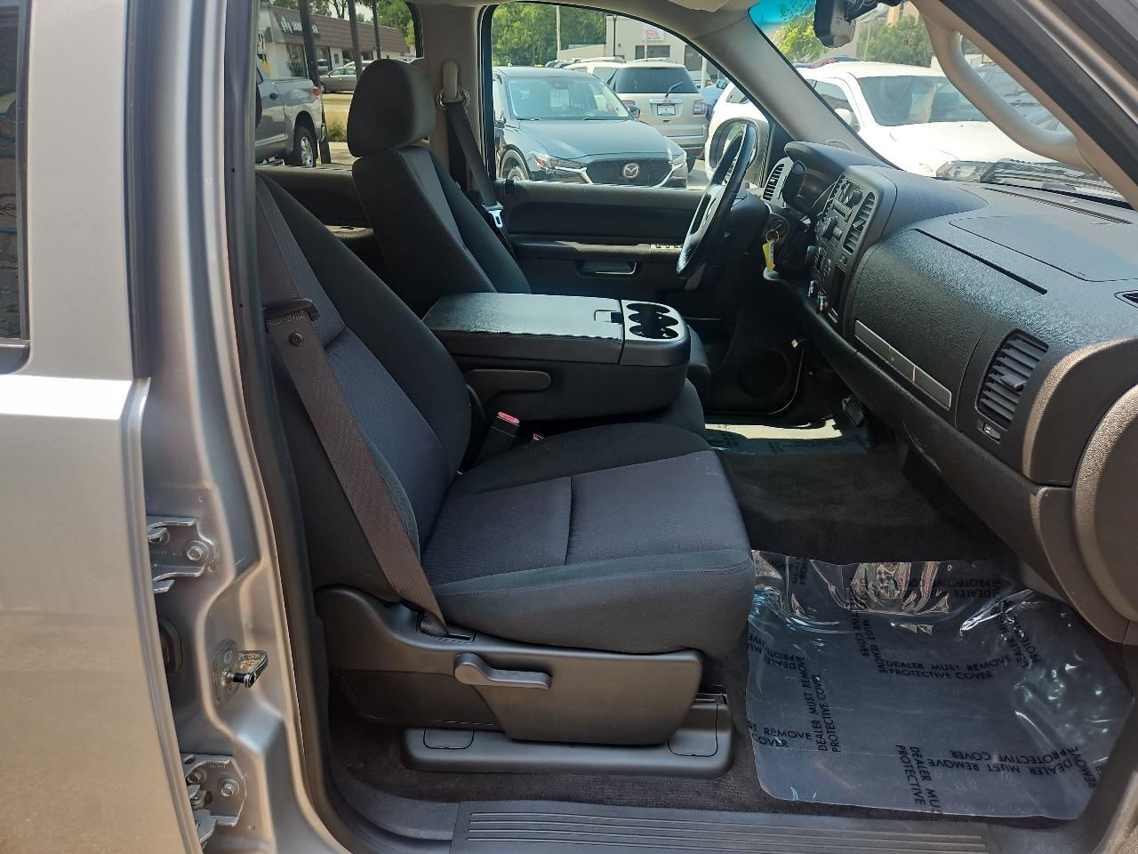 Chevrolet Silverado 1500 4WD Crew Cab 143.5" LT 2010