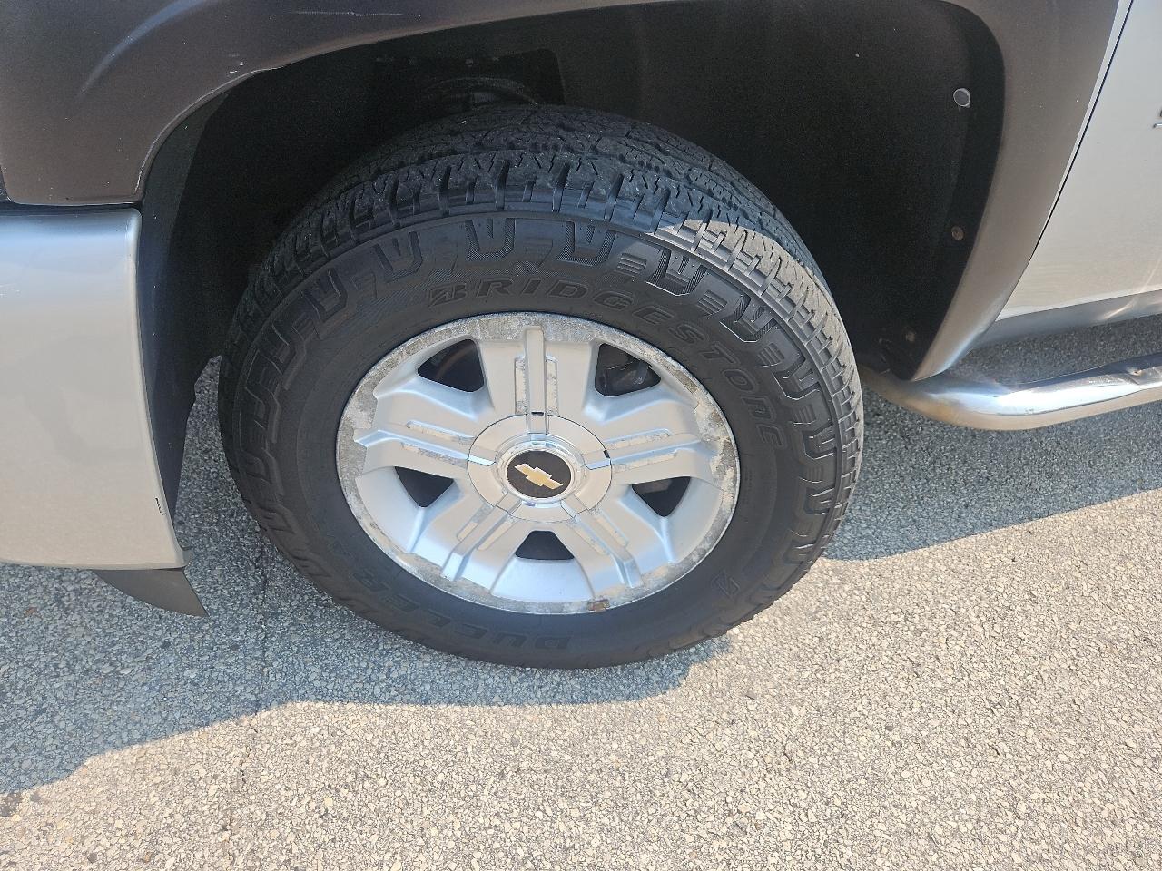 Chevrolet Silverado 1500 4WD Crew Cab 143.5" LT 2010