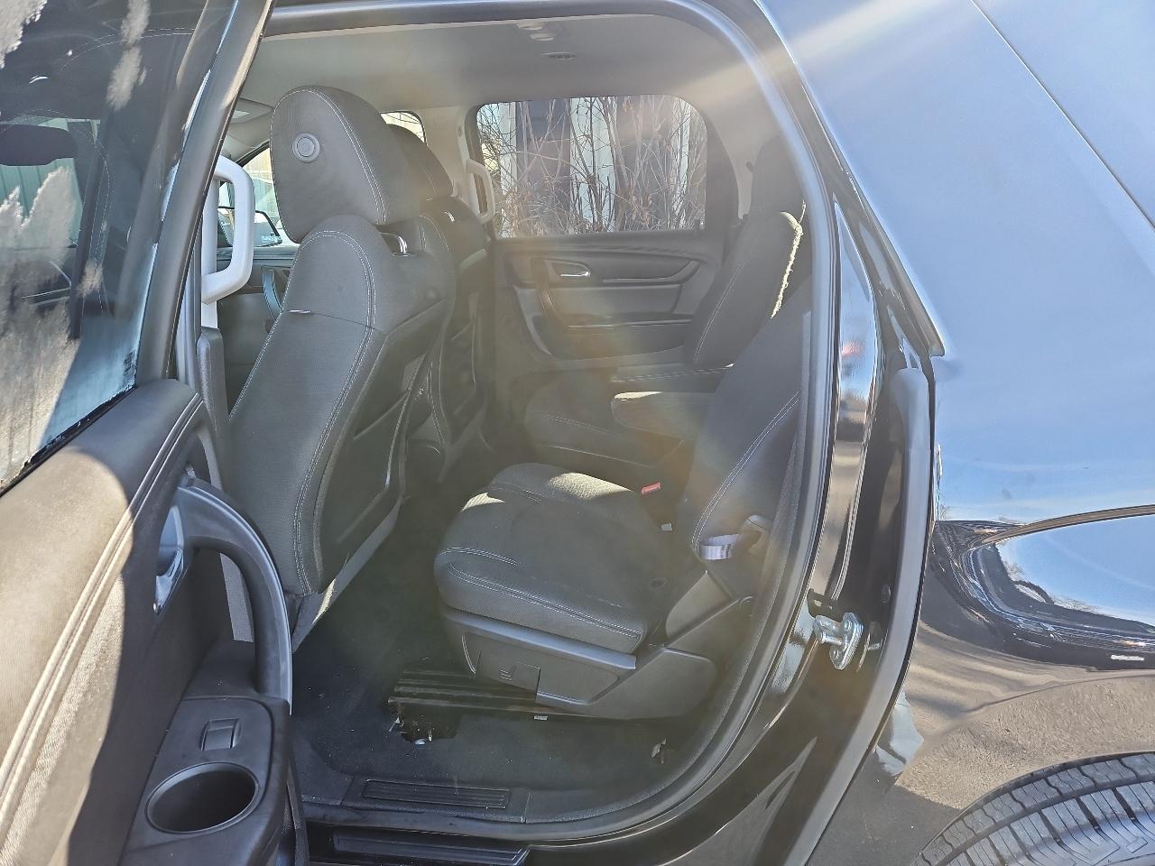 GMC Acadia AWD 4dr SLE w/SLE-2 2016