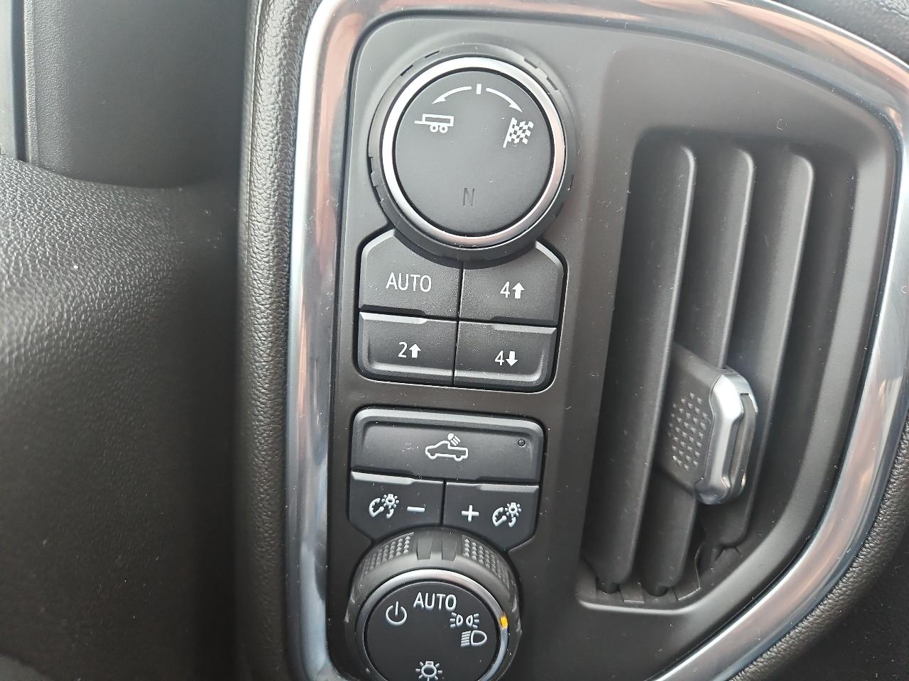 Chevrolet Silverado 1500 4WD Crew Cab 147" LT 2019