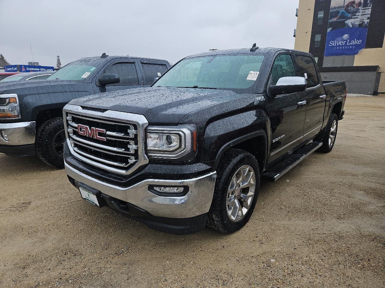 GMC Sierra 1500 4WD Crew Cab 143.5" SLT 2017