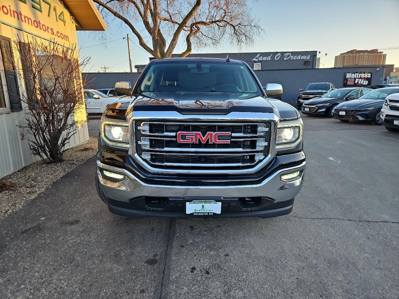 GMC Sierra 1500 4WD Crew Cab 143.5" SLT 2017