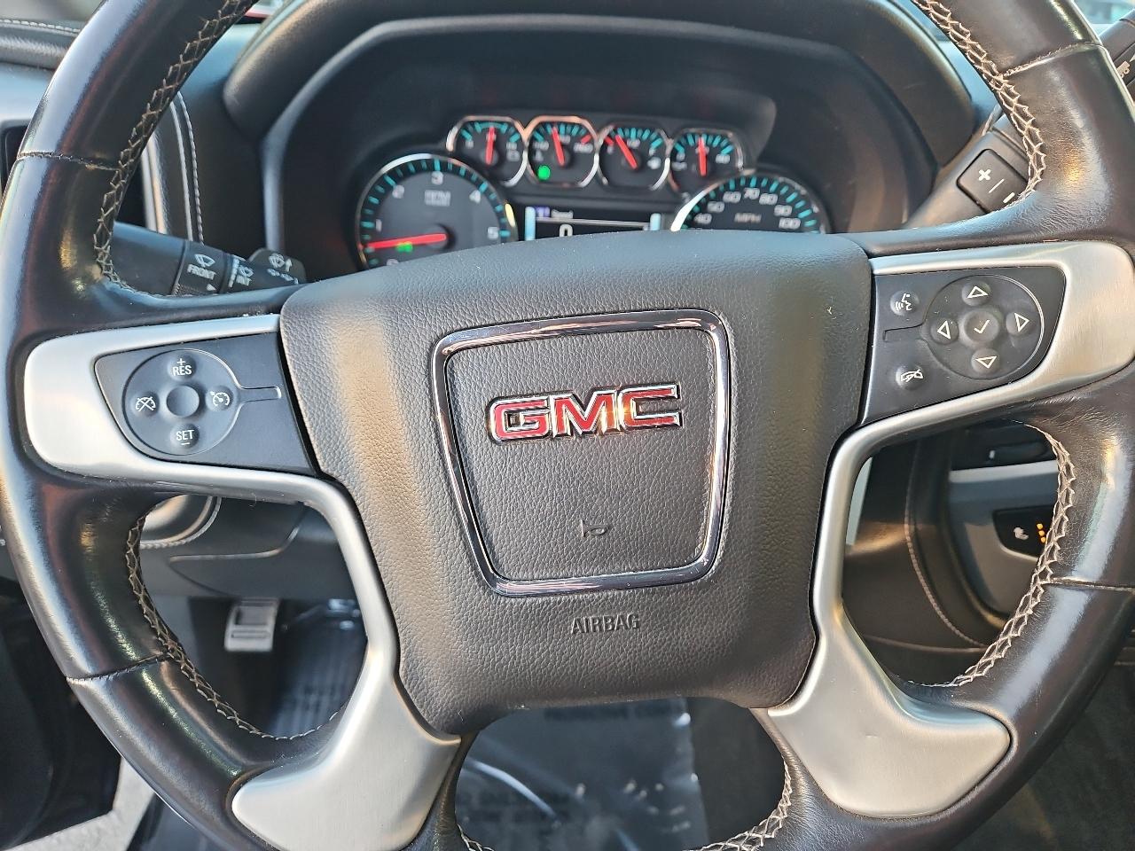 GMC Sierra 1500 4WD Crew Cab 143.5" SLT 2017