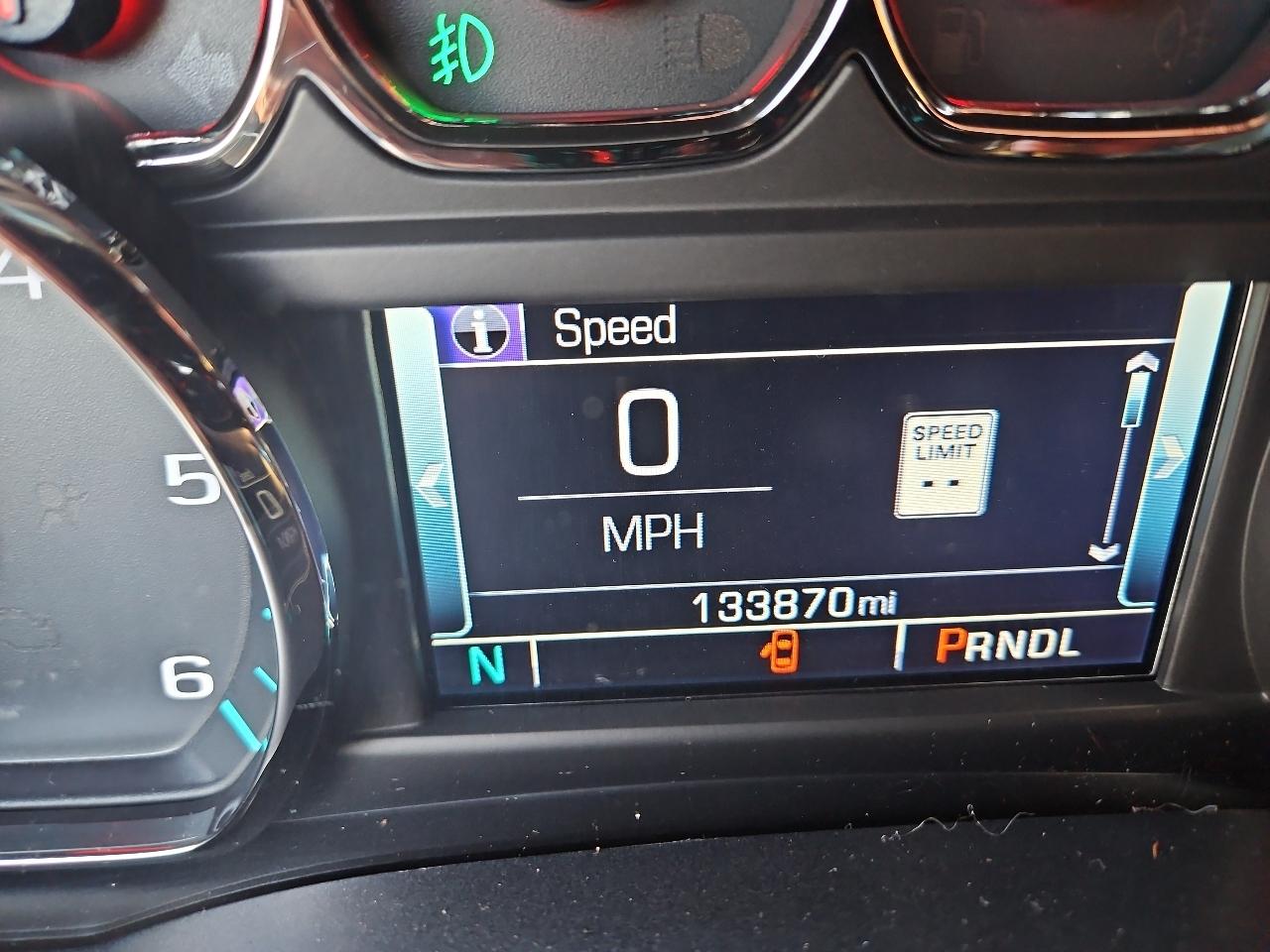 GMC Sierra 1500 4WD Crew Cab 143.5" SLT 2017