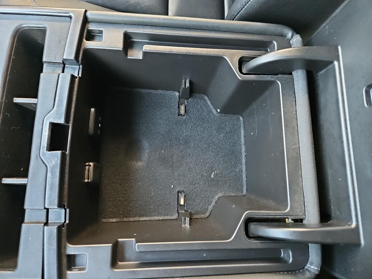 GMC Sierra 1500 4WD Crew Cab 143.5" SLT 2017