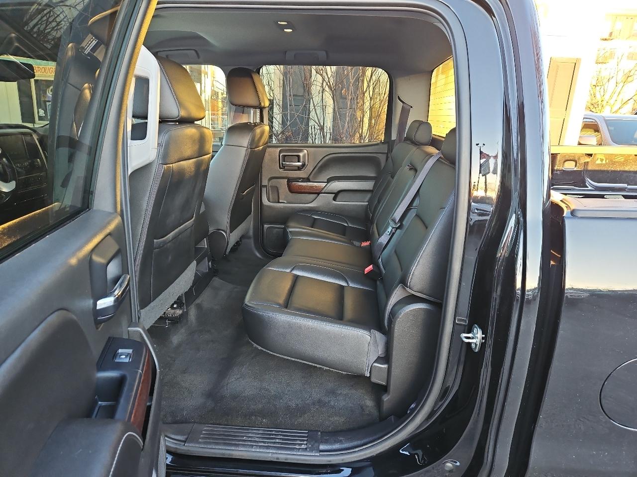 GMC Sierra 1500 4WD Crew Cab 143.5" SLT 2017