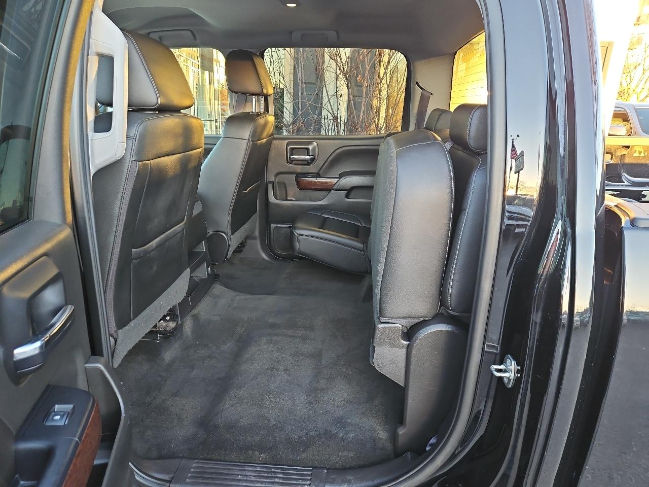 GMC Sierra 1500 4WD Crew Cab 143.5" SLT 2017