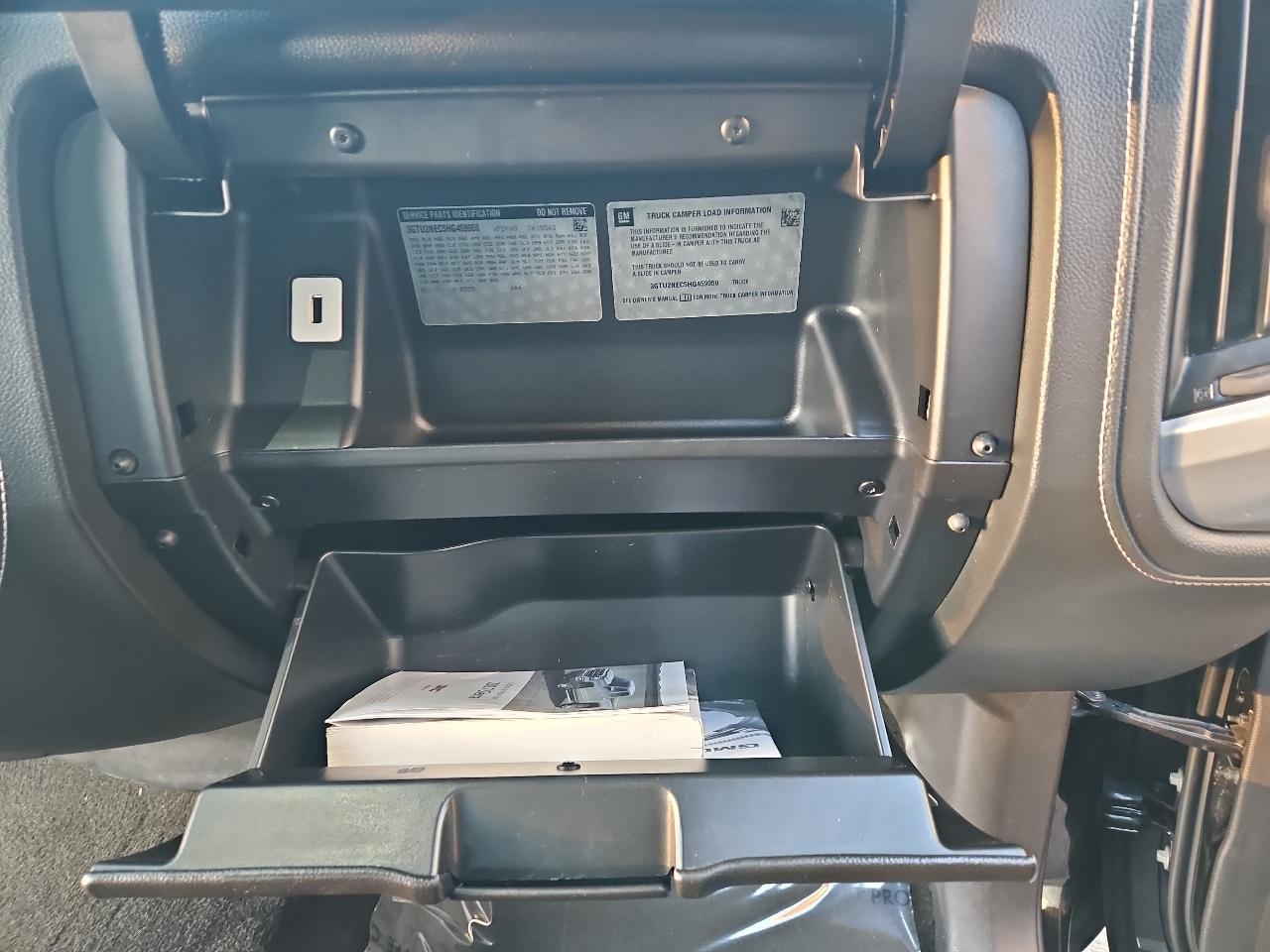 GMC Sierra 1500 4WD Crew Cab 143.5" SLT 2017