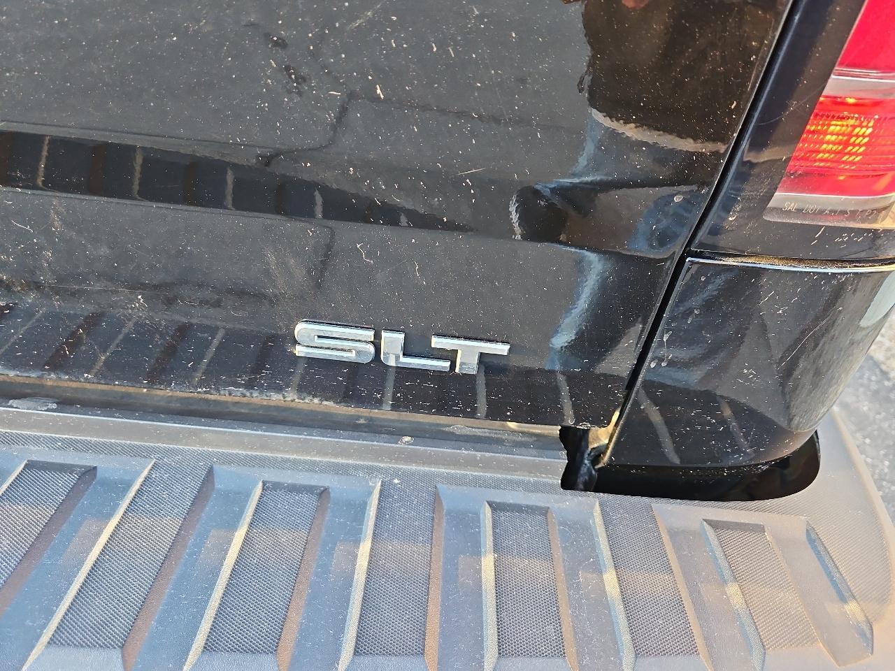 GMC Sierra 1500 4WD Crew Cab 143.5" SLT 2017