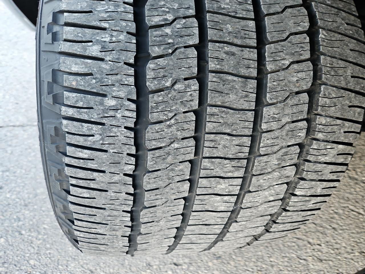 GMC Sierra 1500 4WD Crew Cab 143.5" SLT 2017