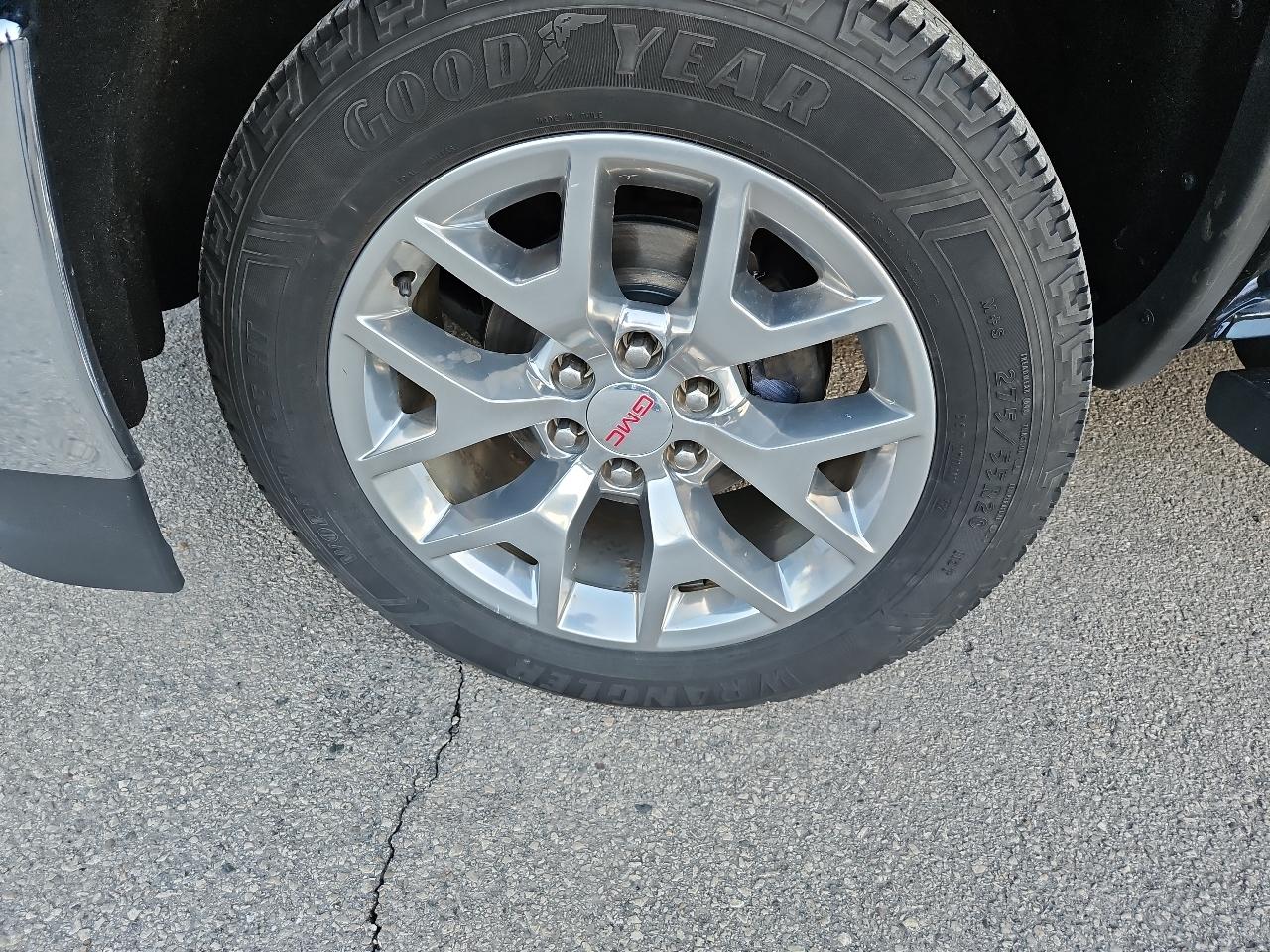 GMC Sierra 1500 4WD Crew Cab 143.5" SLT 2017