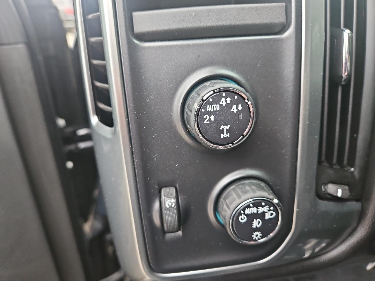 Chevrolet Silverado 1500 4WD Crew Cab 143.5" LT w/1LT 2016