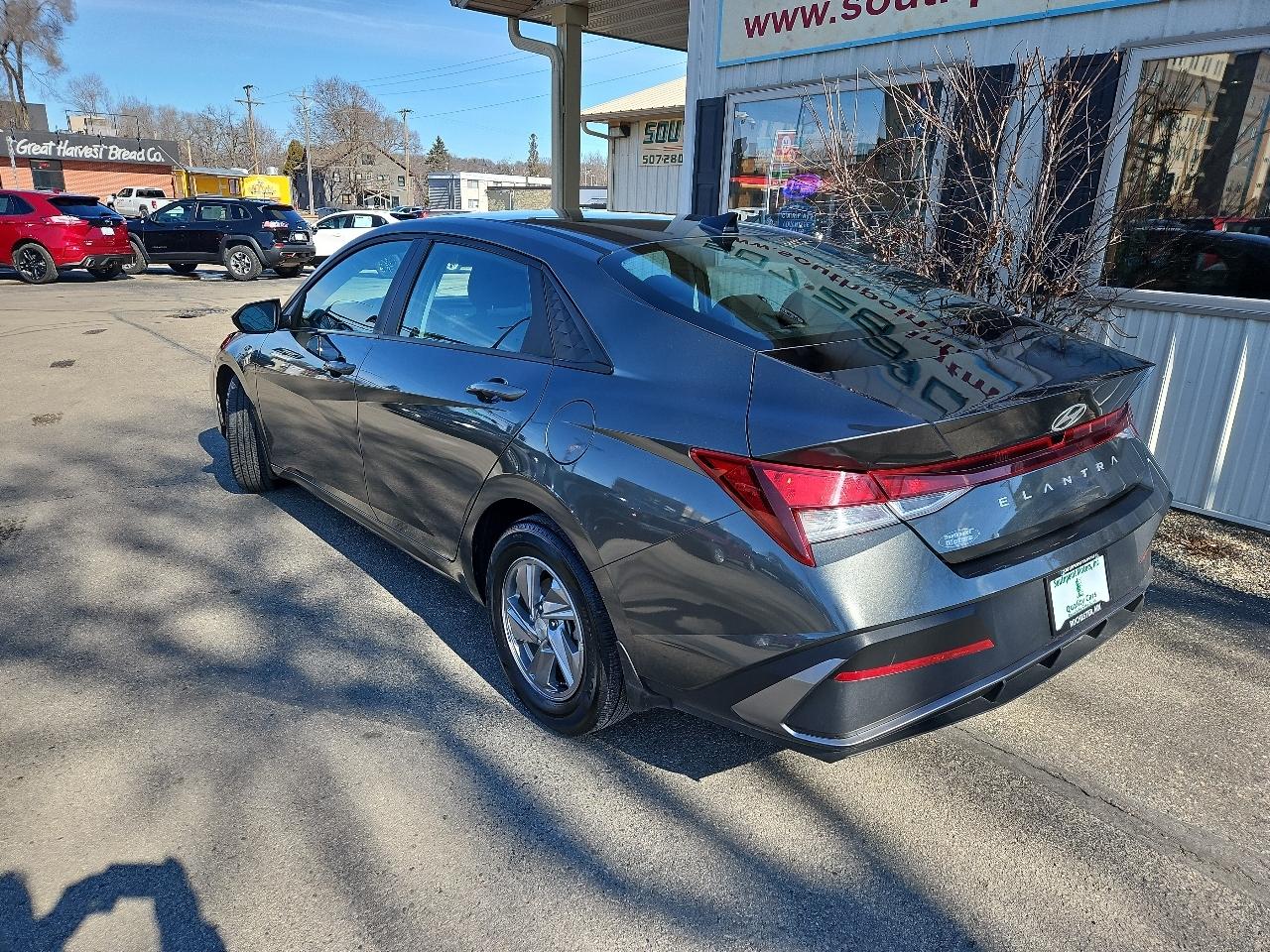 Hyundai Elantra SE IVT 2024
