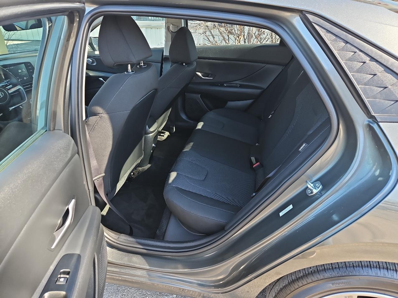 Hyundai Elantra SE IVT 2024