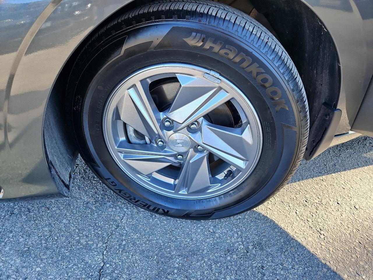 Hyundai Elantra SE IVT 2024