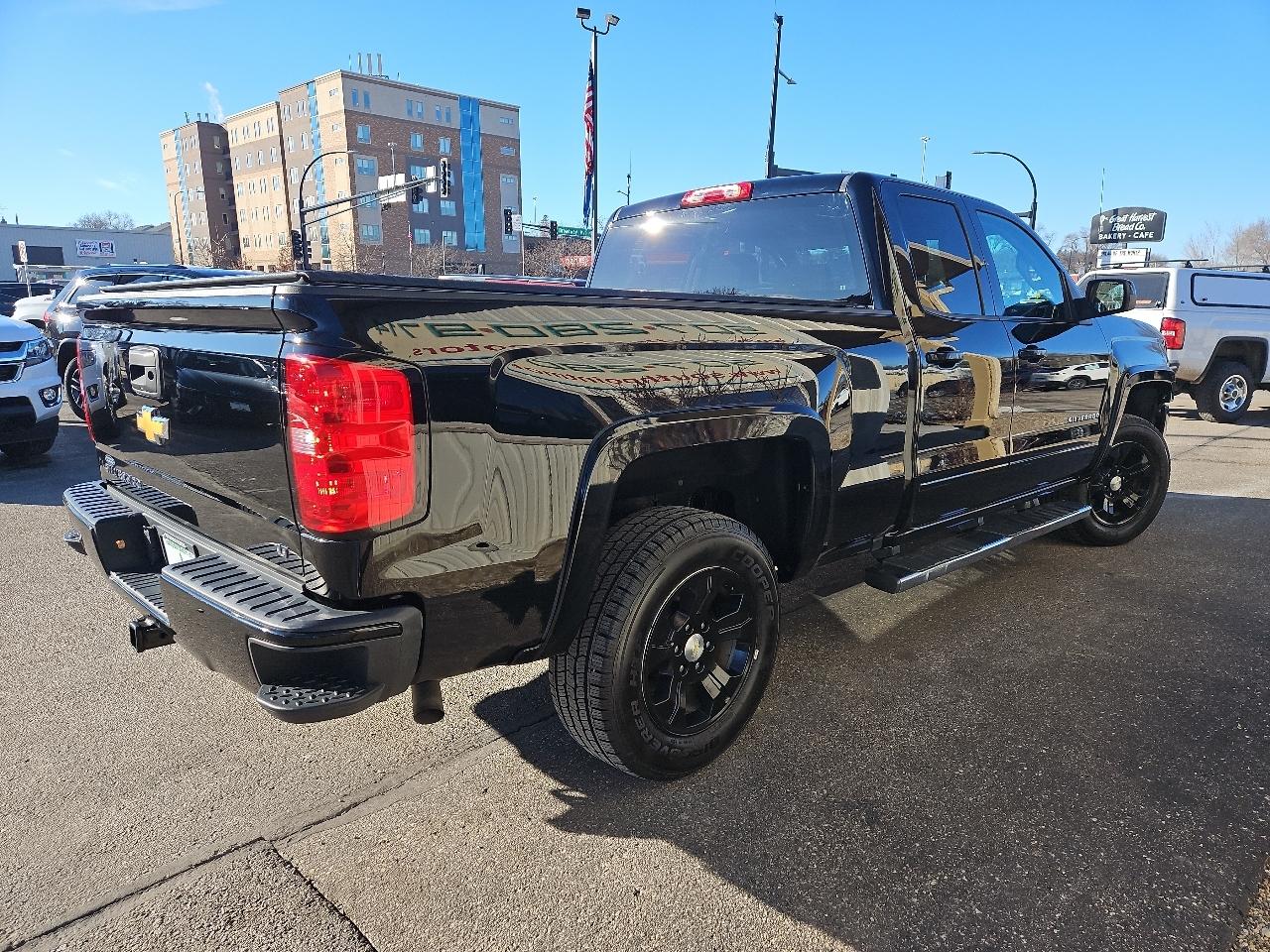 Chevrolet Silverado 1500 4WD Double Cab 143.5" LT w/2LT 2016