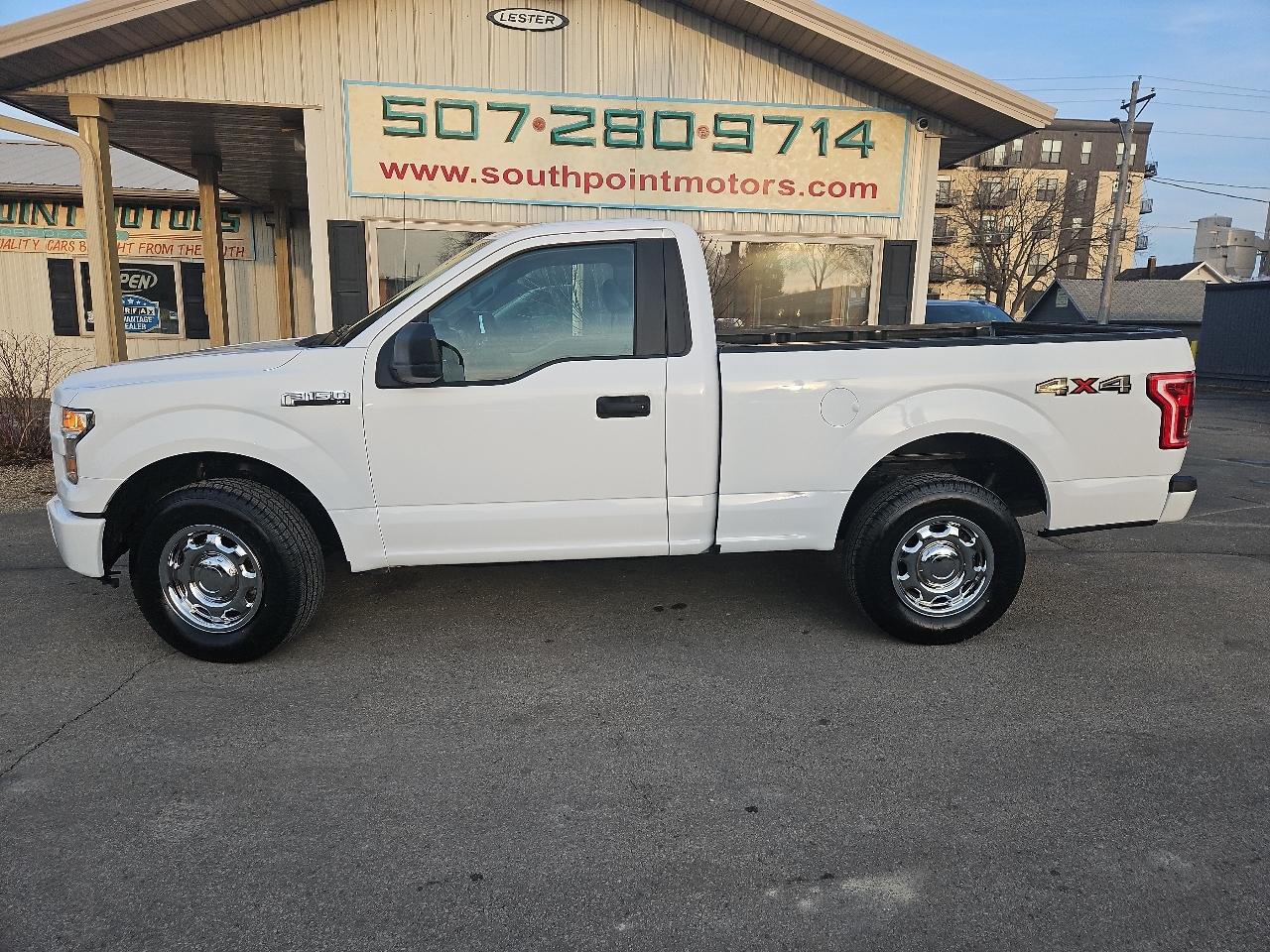 Ford F-150 XLT 4WD Reg Cab 8' Box 2017