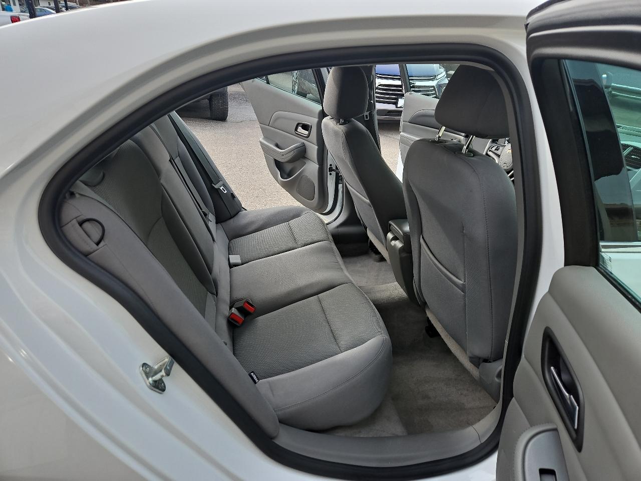 Chevrolet Malibu 4dr Sdn LS w/1LS 2013