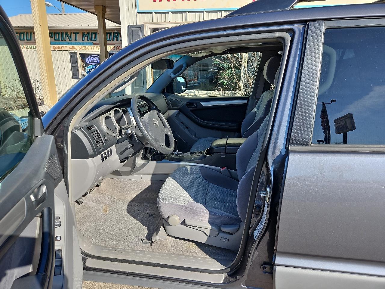 Toyota 4Runner 4dr SR5 V8 Auto 4WD (Natl) 2003