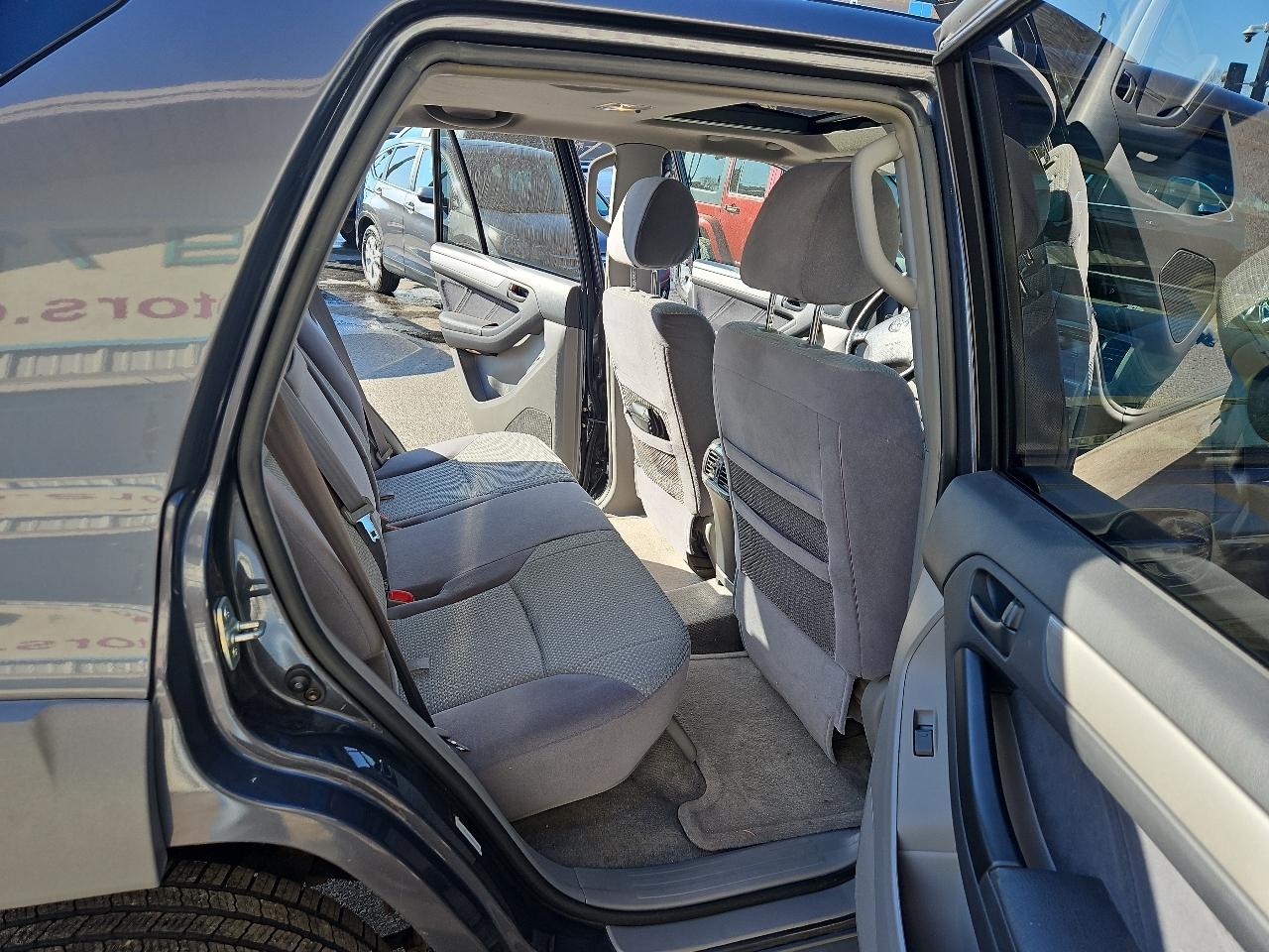 Toyota 4Runner 4dr SR5 V8 Auto 4WD (Natl) 2003